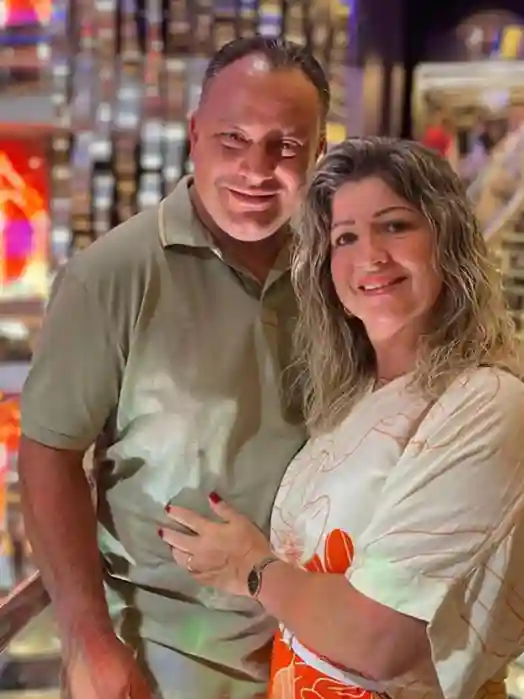 Mari — especialista em cortinas e persianas sob medida em Barra Velha SC