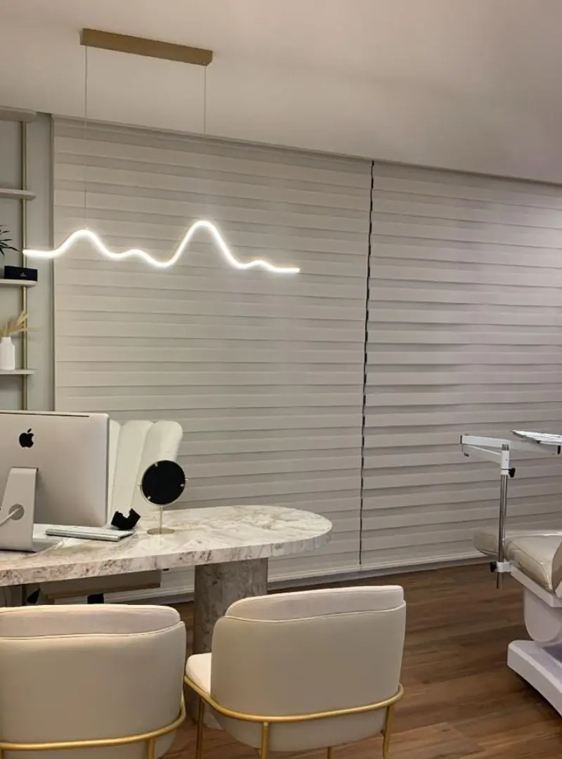 Persiana Double Vision sob medida em sala — Artmari Decor Penha SC